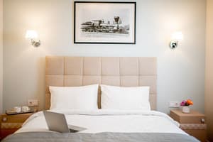 Art Deco Central Rooms 4