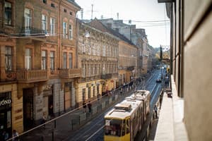 Art Deco Central Rooms 12