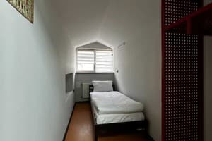 Хостел Fire Station Hostel. Эконом одноместный  1