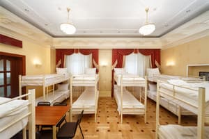 Хостел Hostel Suputnyk. Место в общем 12-местном номере  2