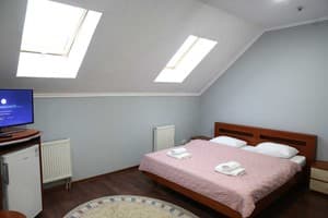 Мини-отель Львовский. Люкс двухместный +2 с ванной (двухкомнатный) 5