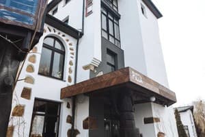 Готельно-ресторанний комплекс Скіфія